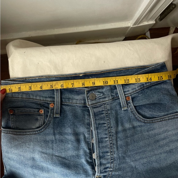 Levi Ribcage Straight NWOT - Picture 8 of 12